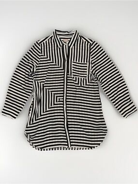 Chico's Black and White Geometric Stripe Button-Front Shirt